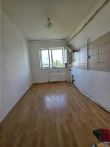 Apartamento 3 Dormitorios, 61 m², 4ª Planta, Parking, Obor - foto 11