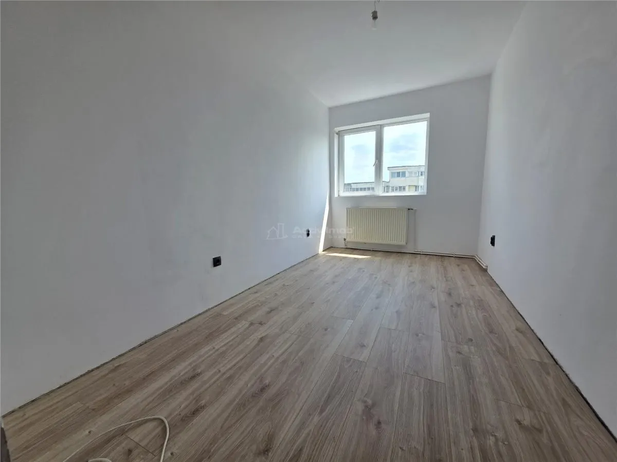 Apartamento 3 Dormitorios, 61 m², 4ª Planta, Parking, Obor - foto 4