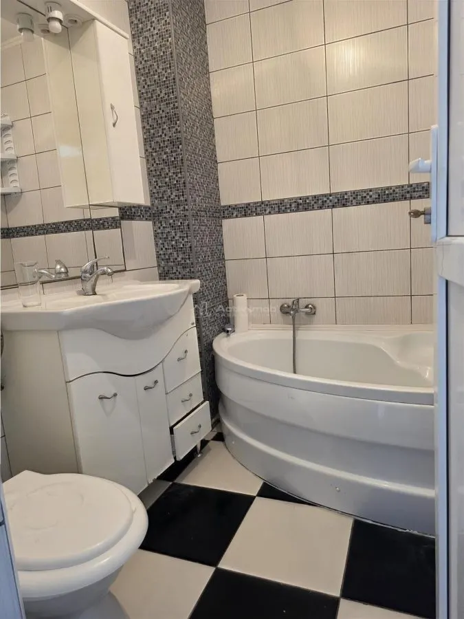 Apartamento 3 Dormitorios, 61 m², 4ª Planta, Parking, Obor - foto 7