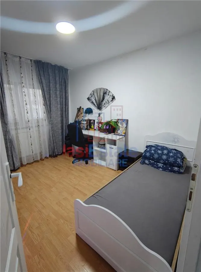 Zona Nicolina - Tudor Neculai - Apartament 3 camere - foto 6