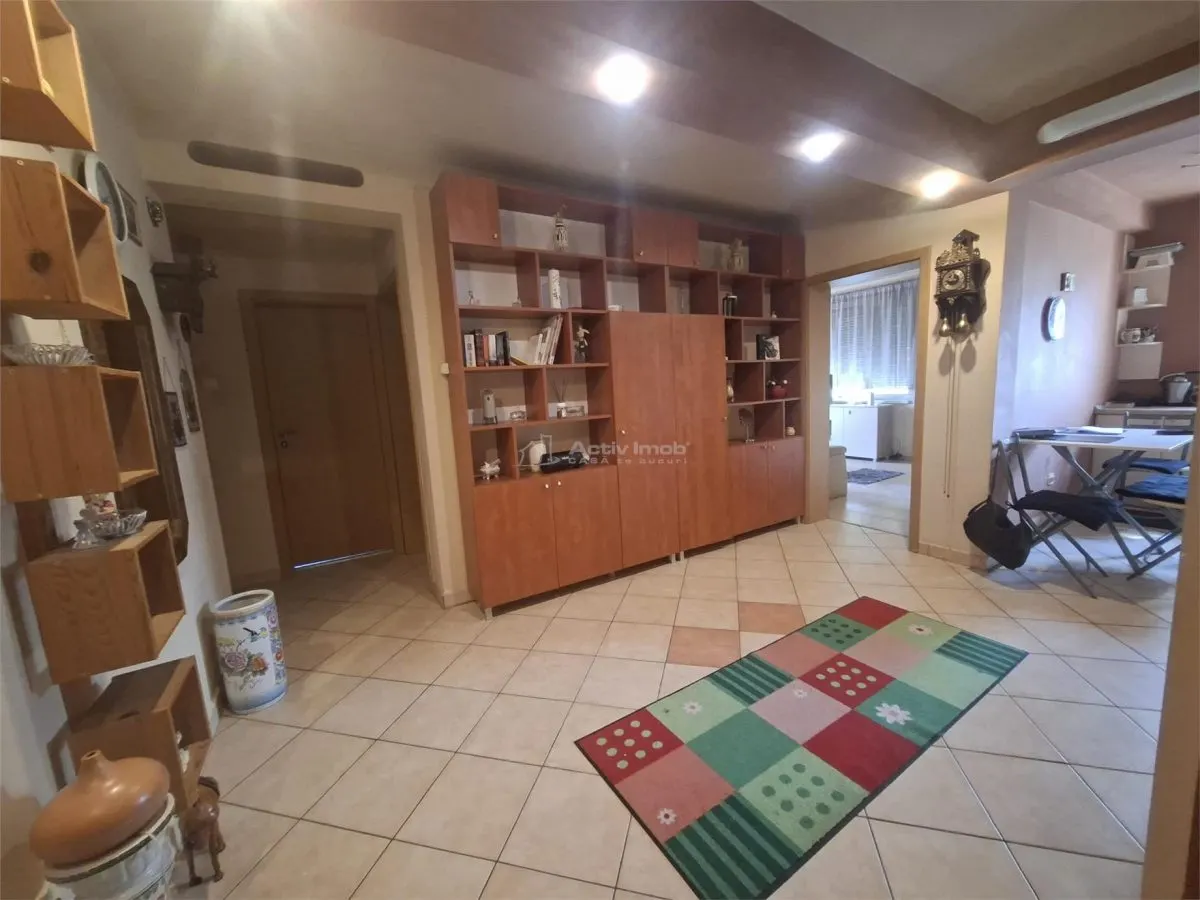 Apartament de inchiriat 3 camere Sibiu zona Strand - foto 11
