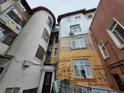 2-Bedroom Apartment with Individual Gas Boiler, 3rd Floor + Attic, Vasile Lucaciu - Bucuresti