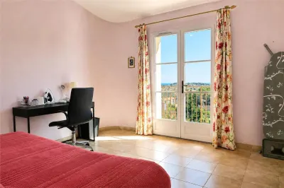 Villa for Sale in Alpes-Maritimes - foto 11