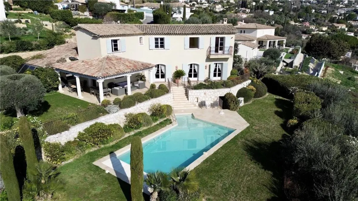 Villa for Sale in Alpes-Maritimes - foto 15
