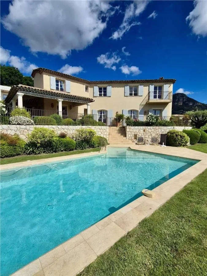 Villa for Sale in Alpes-Maritimes - foto 17