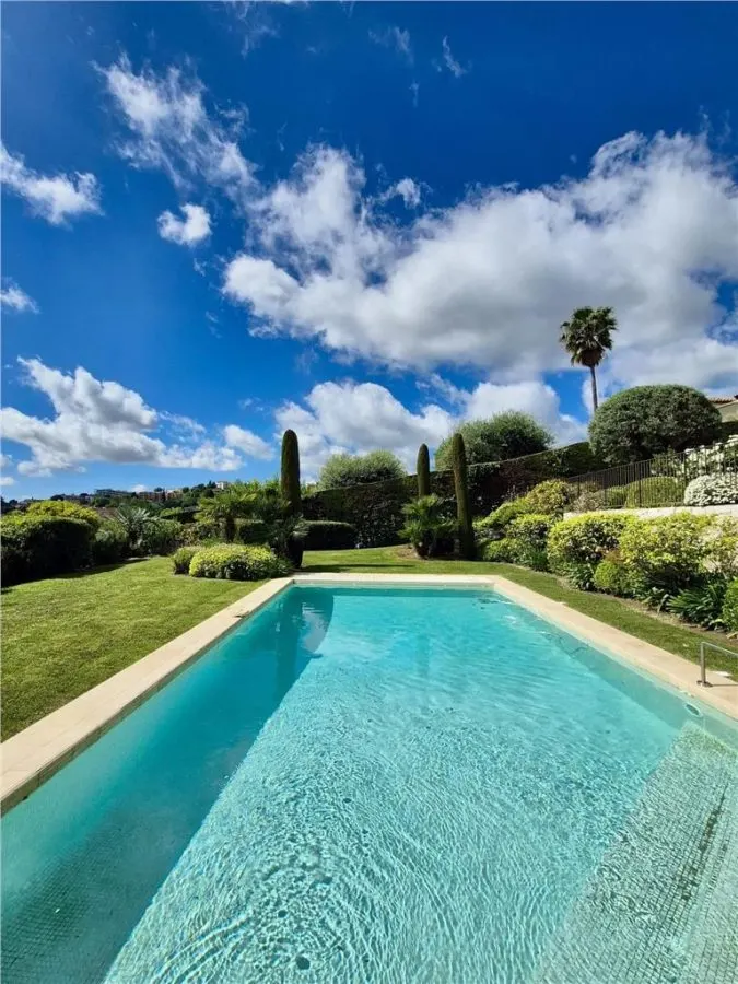 Villa for Sale in Alpes-Maritimes - foto 18