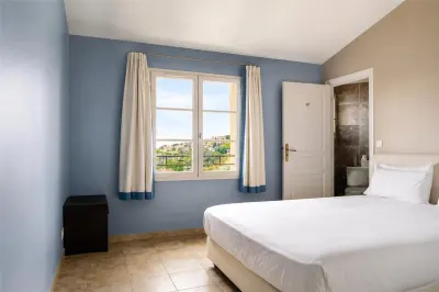 Villa for Sale in Alpes-Maritimes - foto 10