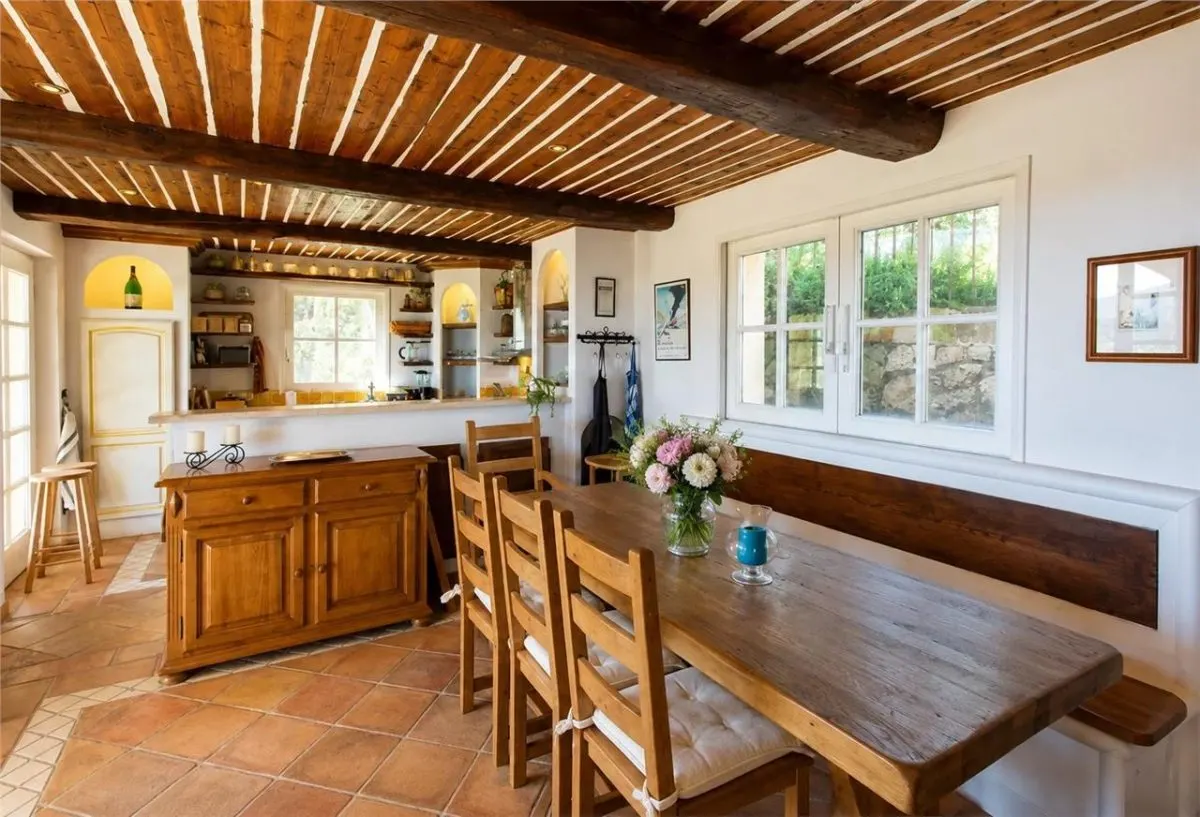 Villa for Sale in Alpes-Maritimes - foto 11