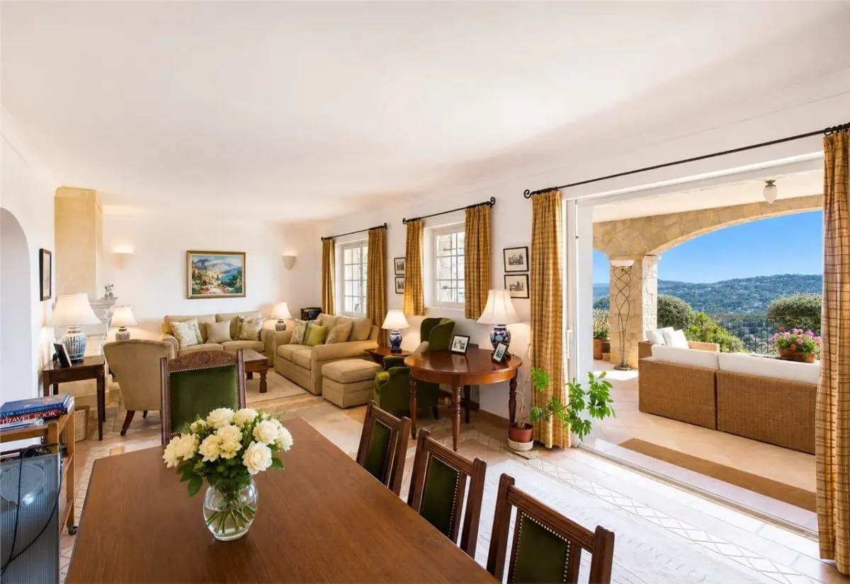 Villa for Sale in Alpes-Maritimes - foto 14
