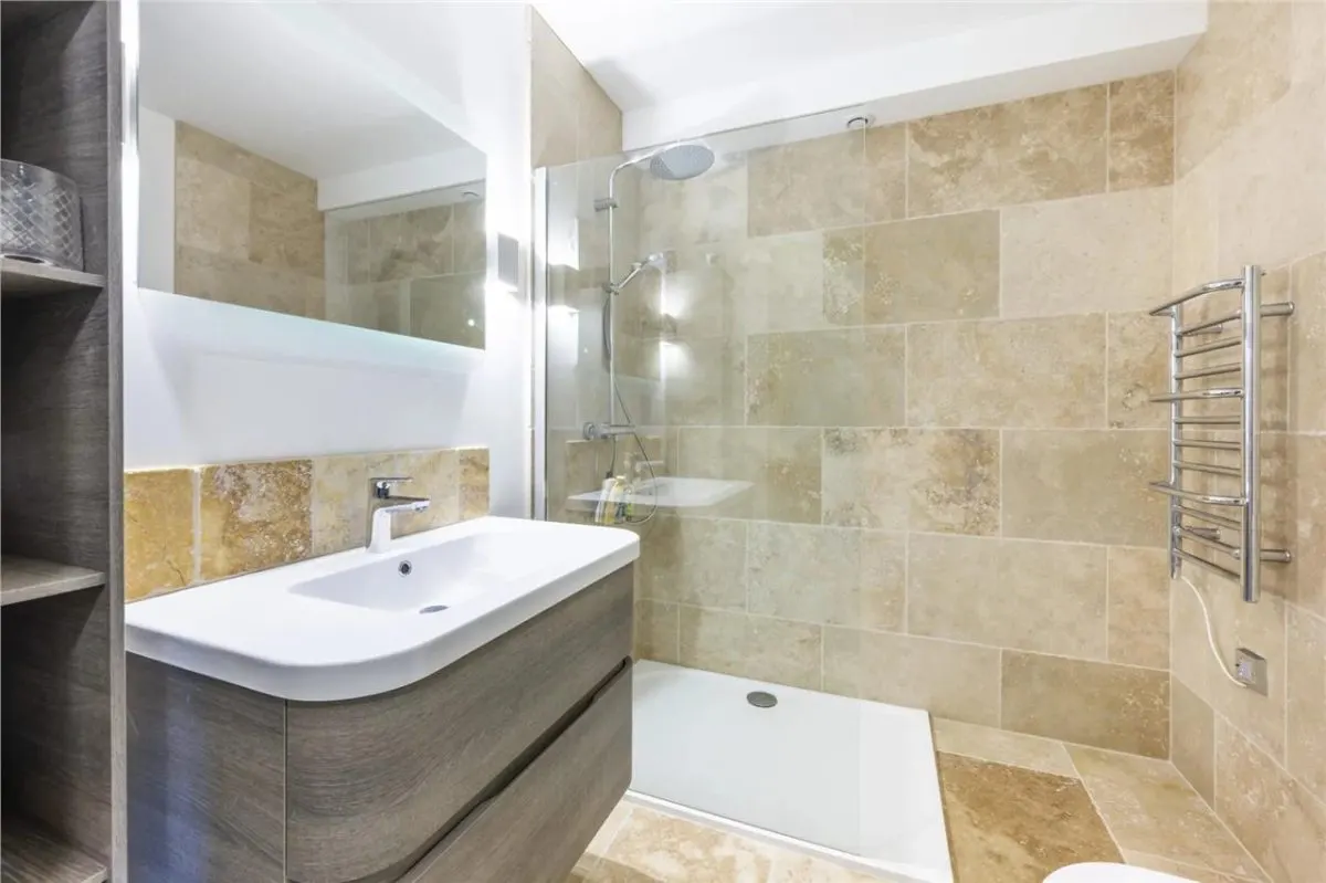 Villa for Sale in Alpes-Maritimes - foto 13