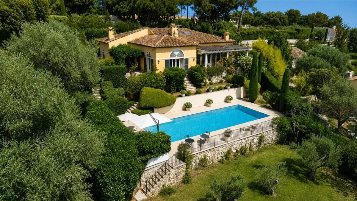 Villa for Sale in Alpes-Maritimes - foto 1