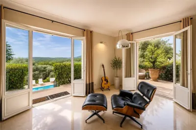 Villa for Sale in Alpes-Maritimes - foto 11