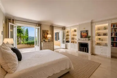 Villa for Sale in Alpes-Maritimes - foto 13