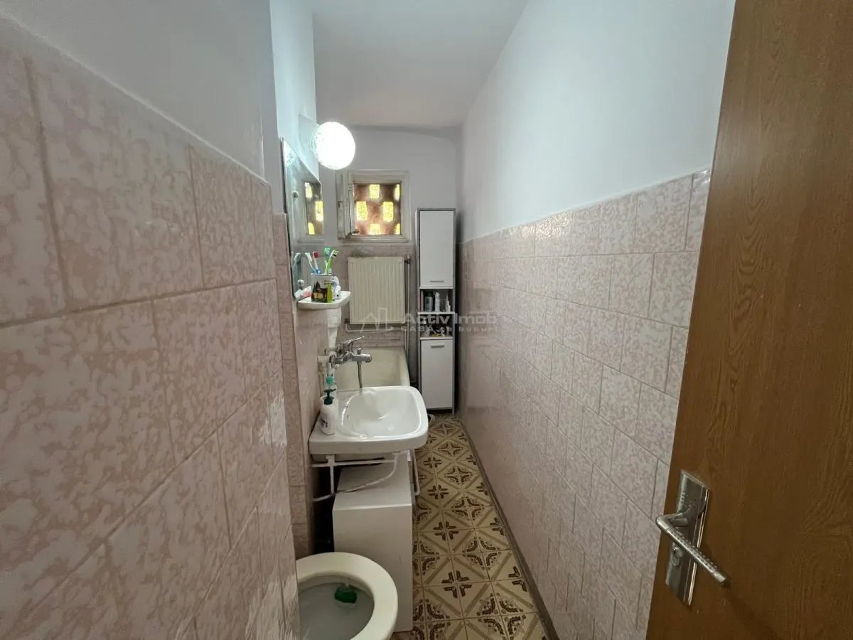 Apartment with 4 bedrooms for sale 80 sqm in Caransebes, Nord area - foto 11