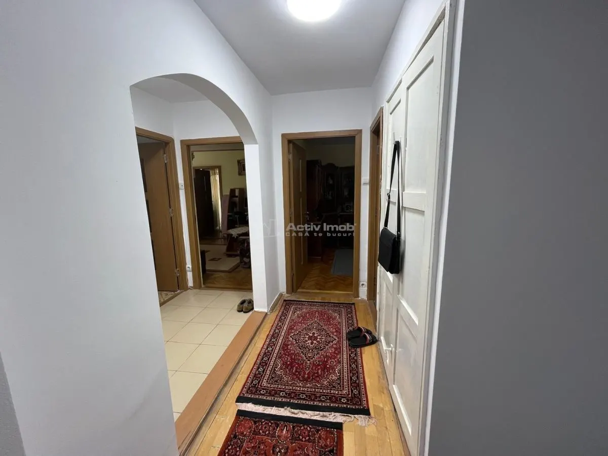 Apartment with 4 bedrooms for sale 80 sqm in Caransebes, Nord area - foto 13