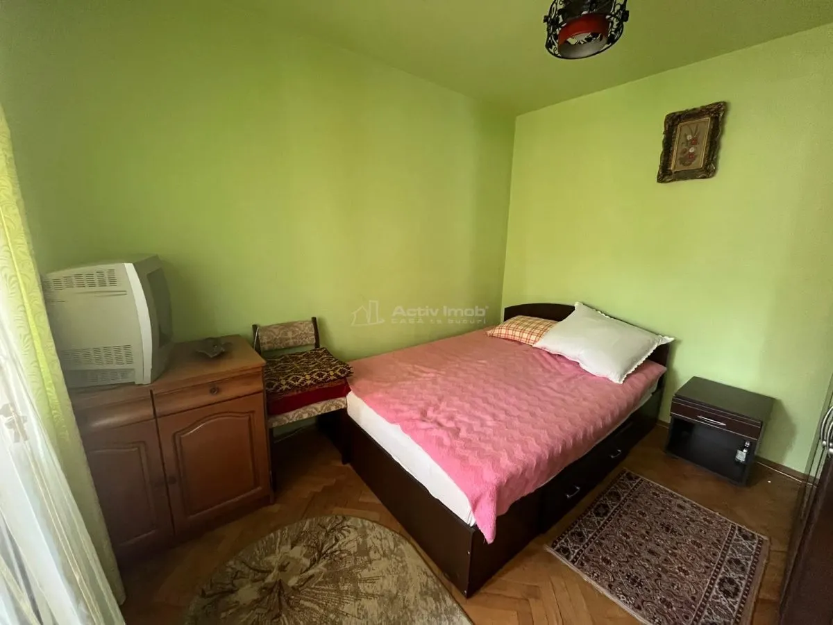Apartment with 4 bedrooms for sale 80 sqm in Caransebes, Nord area - foto 3