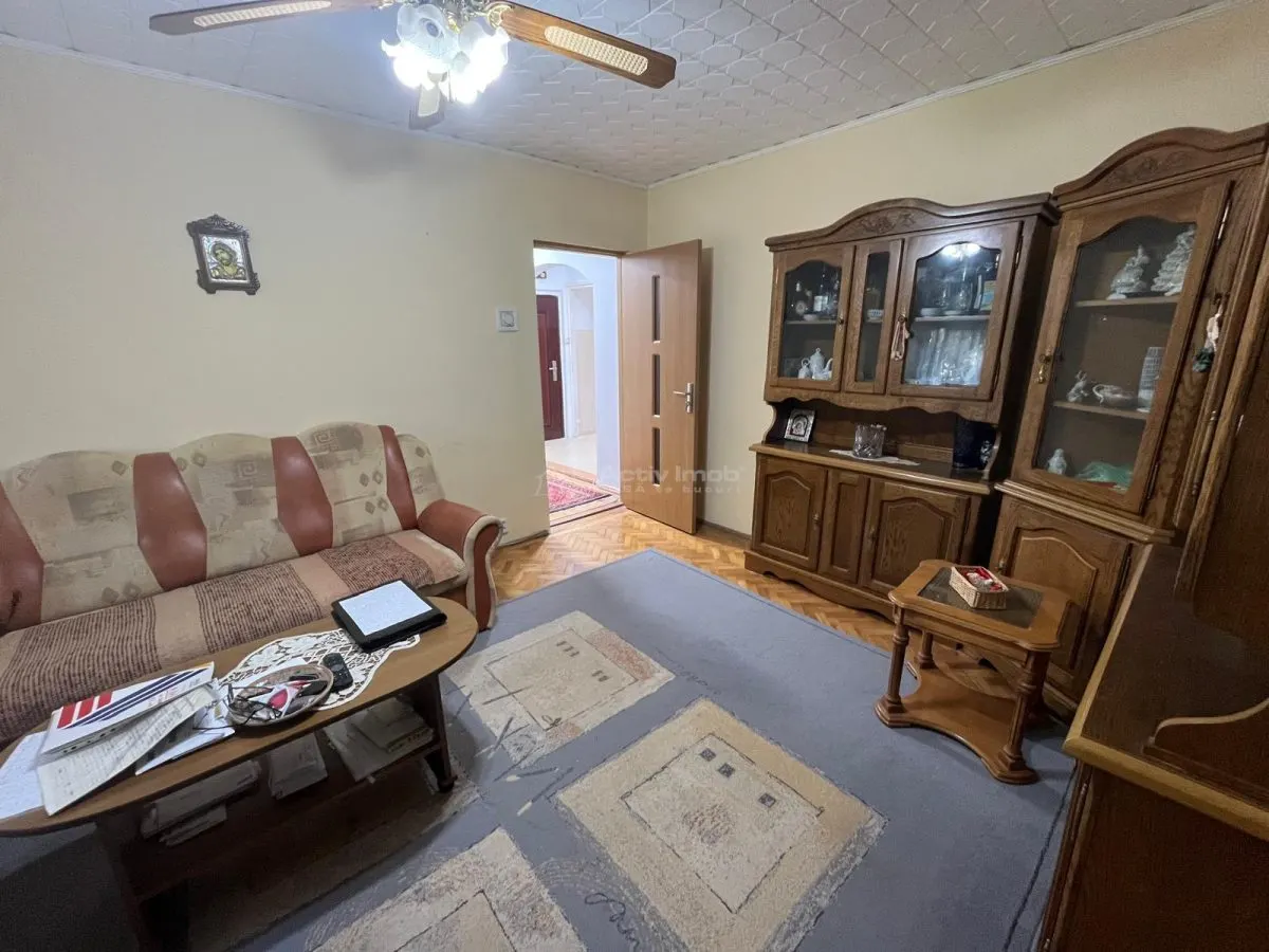 Apartment with 4 bedrooms for sale 80 sqm in Caransebes, Nord area - foto 7