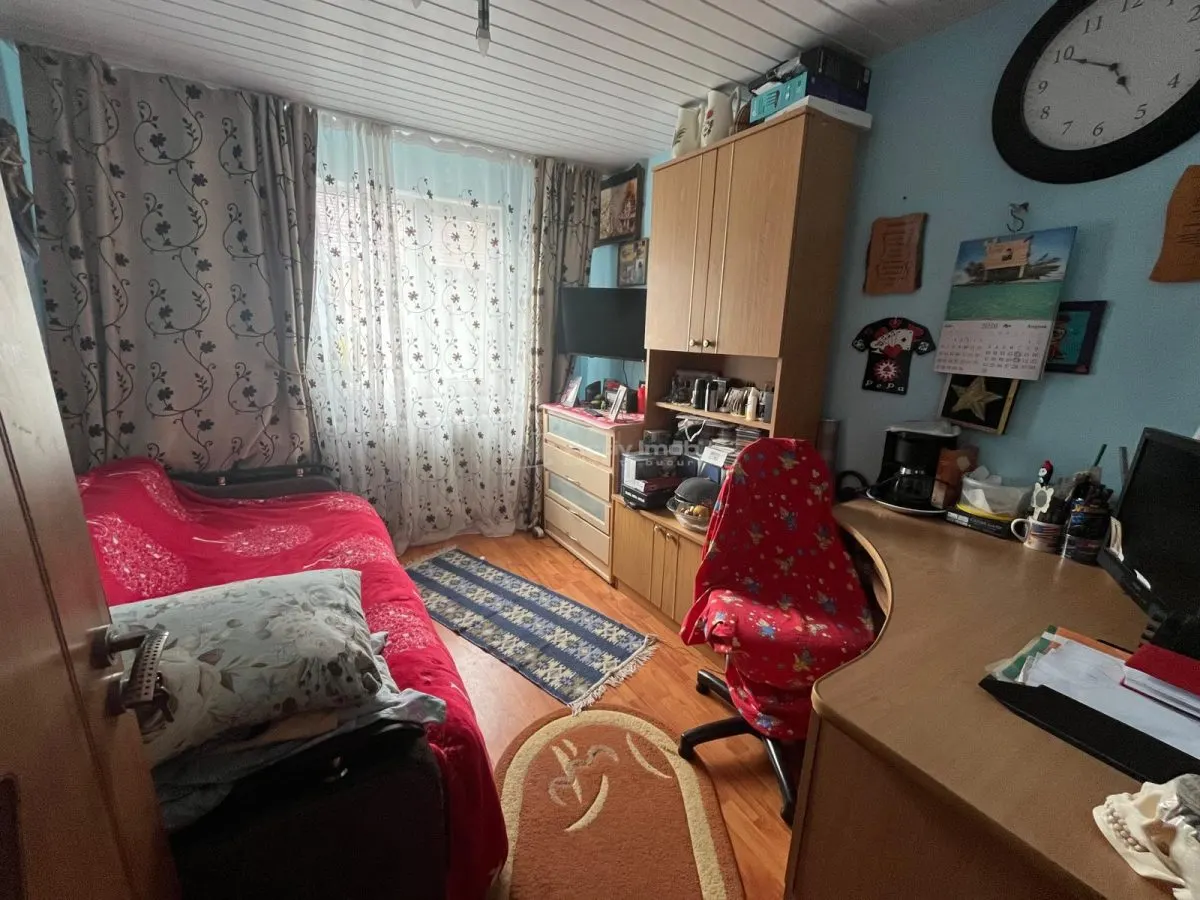 Caransebes, 3 Camere, Cf.,1. Dec., Zona Pipirig Polivalenta - foto 5