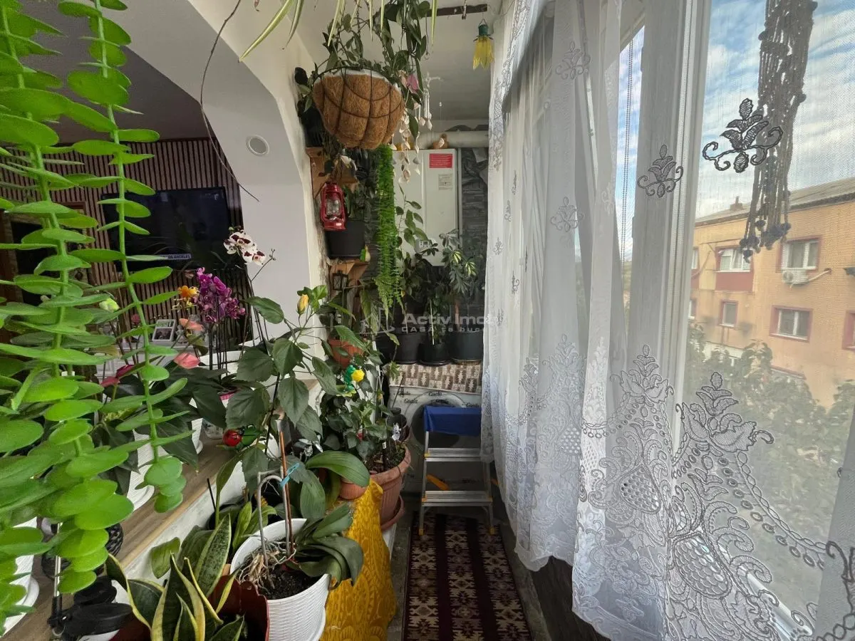 Caransebes, 3 Camere, Cf.,1. Dec., Zona Pipirig Polivalenta - foto 10