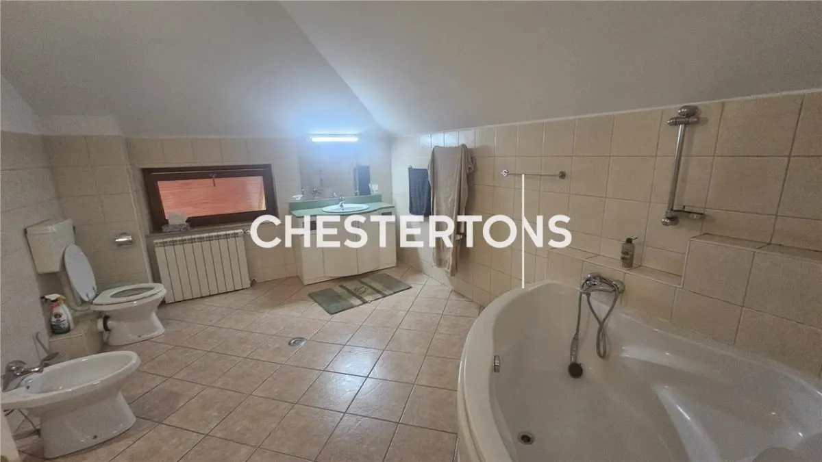 Villa Spacieuse 6 Chambres à Louer à Rosu-Militari - foto 7