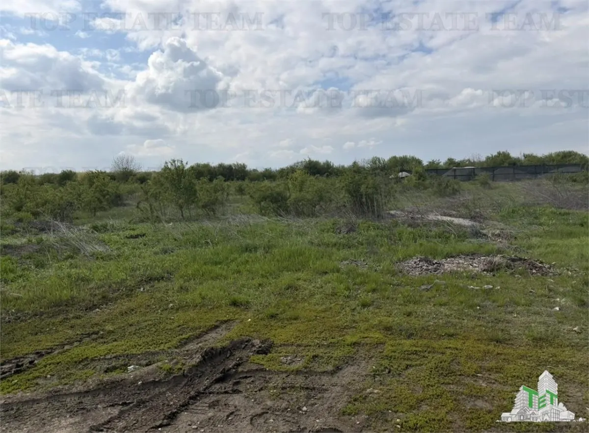 Terreno Urbanizable cerca de Paradisul Verde | 1.946 m² | Frente 46 ml | Proyecto 3 Villas Incluido - foto 1