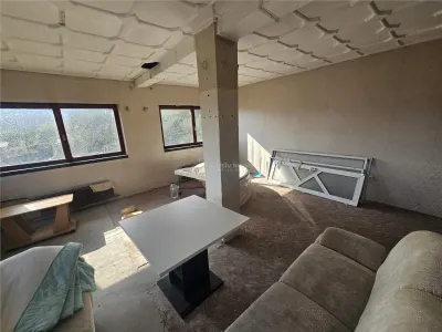 Apartment with 4 bedrooms for sale 120 sqm in Resita, Calea Timisoarei area - foto 12