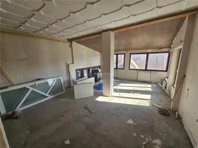 Apartment with 4 bedrooms for sale 120 sqm in Resita, Calea Timisoarei area - foto 14