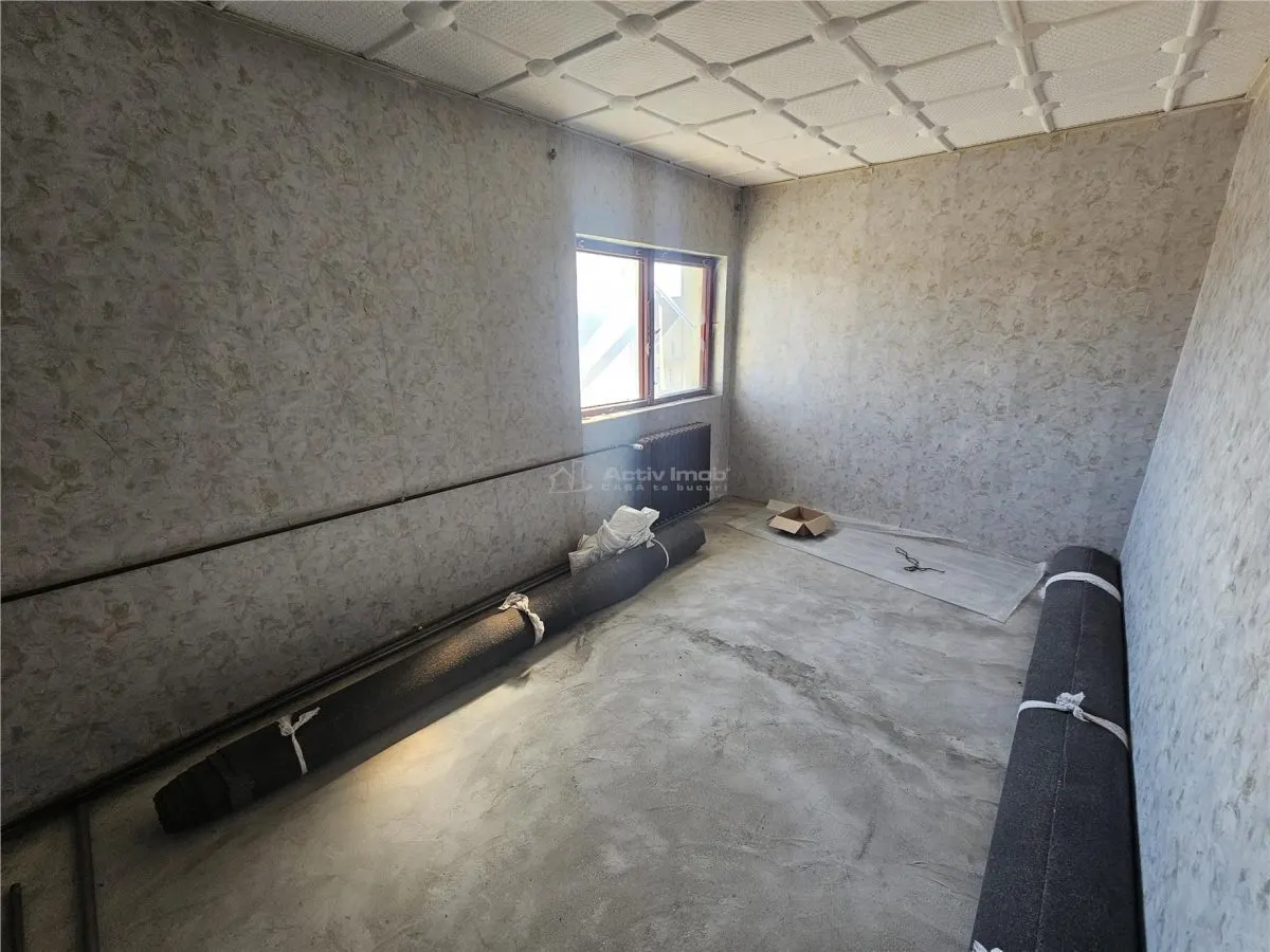 Apartment with 4 bedrooms for sale 120 sqm in Resita, Calea Timisoarei area - foto 16