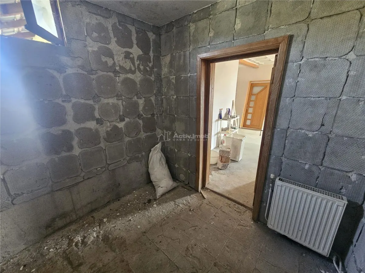 Apartment with 4 bedrooms for sale 120 sqm in Resita, Calea Timisoarei area - foto 22