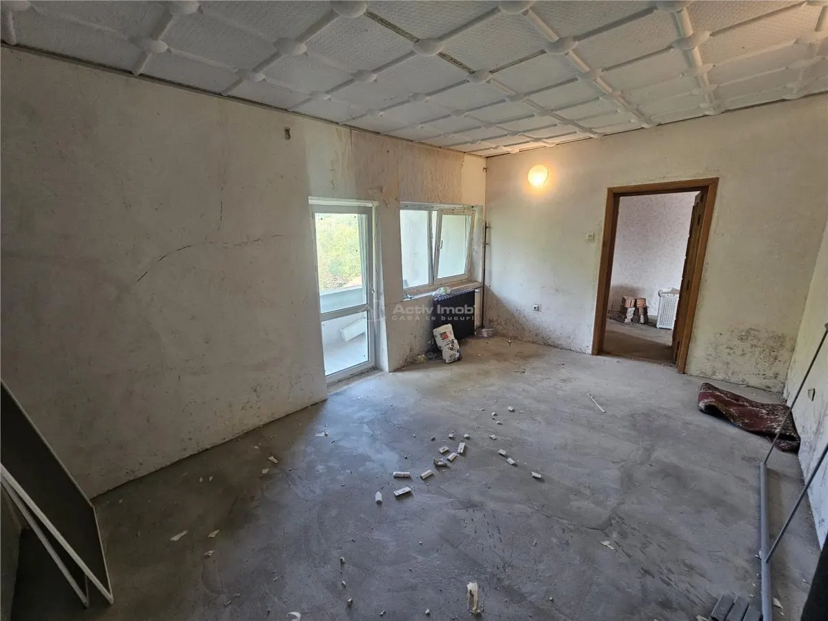 Apartment with 4 bedrooms for sale 120 sqm in Resita, Calea Timisoarei area - foto 4