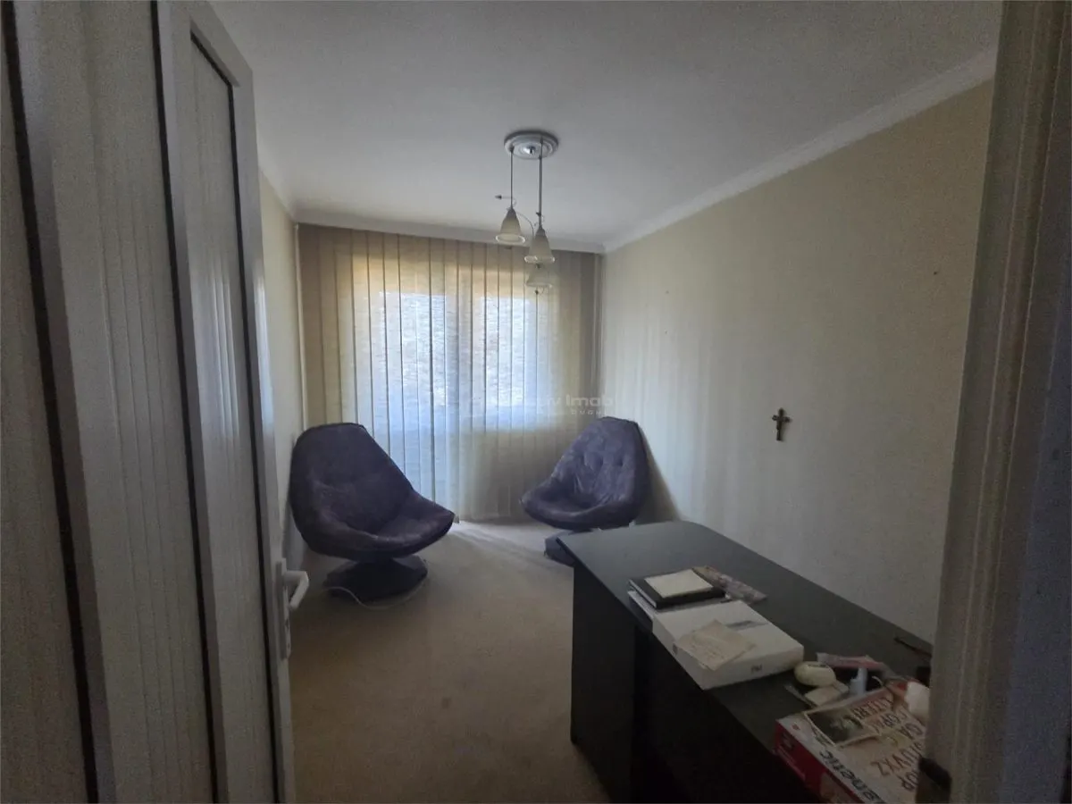 4-Bedroom Apartment Ostroveni, Boulevard Tineretului, Ramnicu Valcea - foto 3
