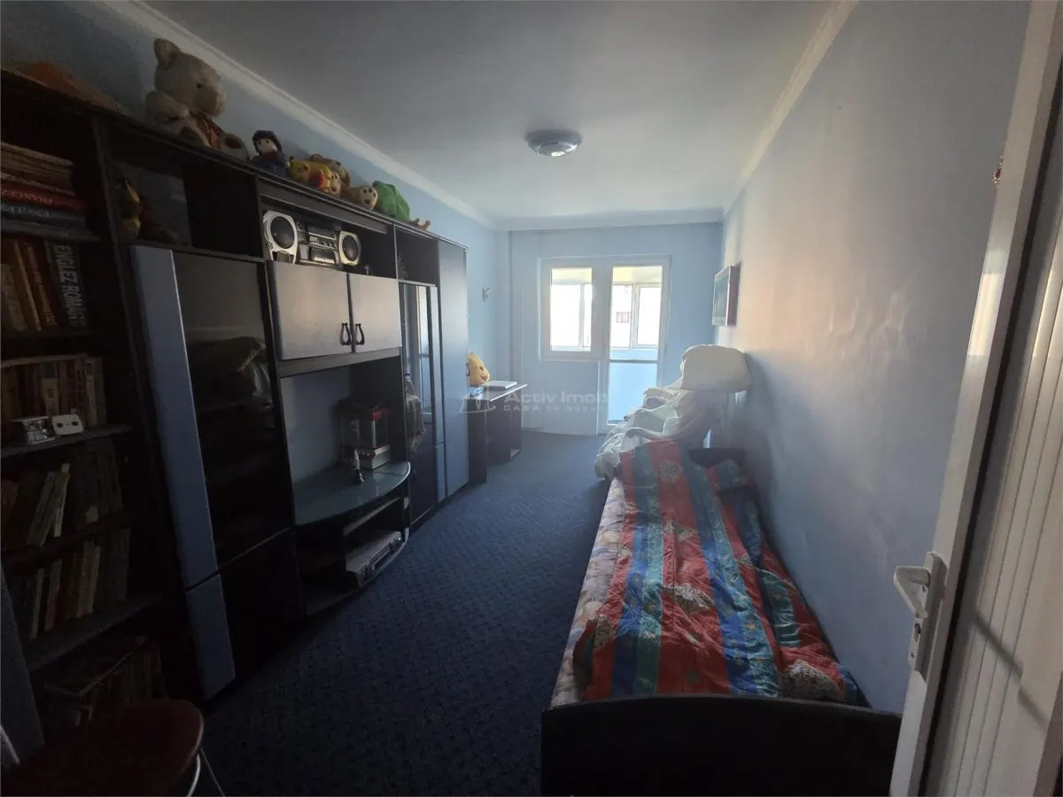 4-Bedroom Apartment Ostroveni, Boulevard Tineretului, Ramnicu Valcea - foto 4
