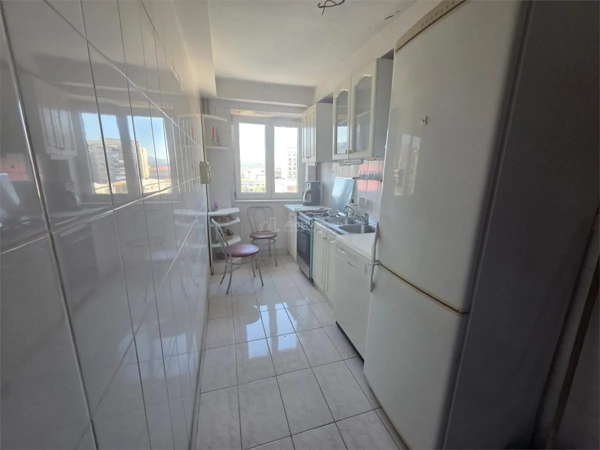 4-Bedroom Apartment Ostroveni, Boulevard Tineretului, Ramnicu Valcea - foto 7