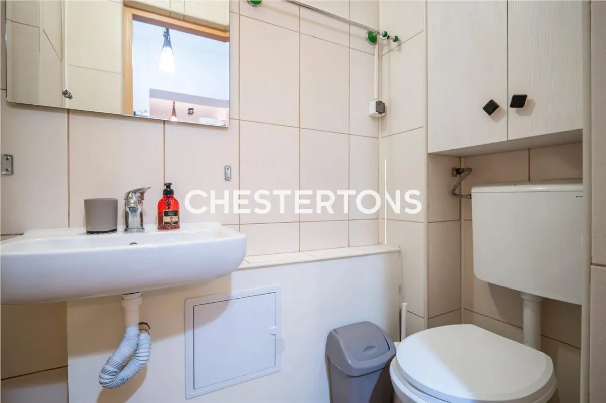 Apartamento de 3 Dormitorios con Calefacción Central Propia y 2 Baños, Calea 13 Septembrie - foto 13