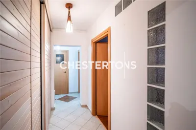 Apartamento de 3 Dormitorios con Calefacción Central Propia y 2 Baños, Calea 13 Septembrie - foto 3