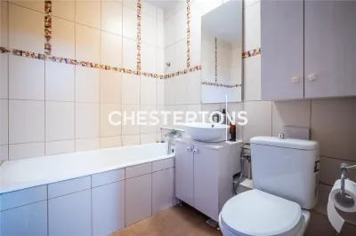 Apartamento de 3 Dormitorios con Calefacción Central Propia y 2 Baños, Calea 13 Septembrie - foto 8