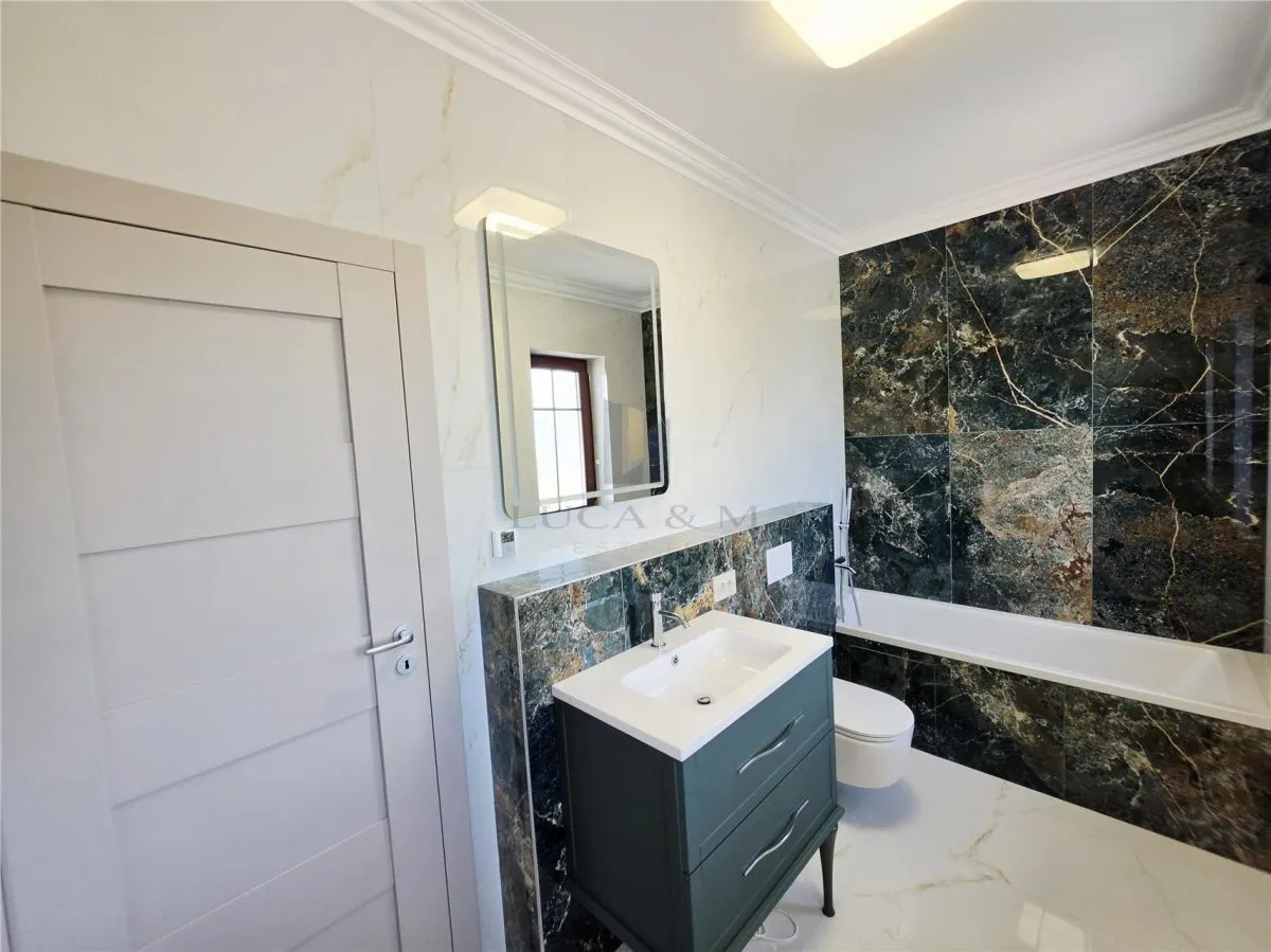 Primera Renta | Seminchalet Moderno y Espacioso – Ghiroda, Timiș - foto 19