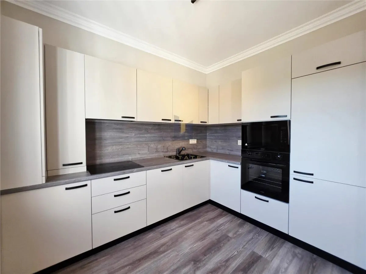 Primera Renta | Seminchalet Moderno y Espacioso – Ghiroda, Timiș - foto 4