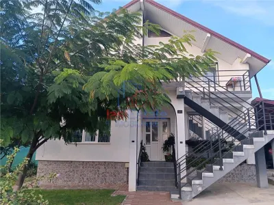 Dorobant VILA D+M+Pod SU = 200mp TEREN 1200mp amenajat (pot locui doua familii) - Iasi