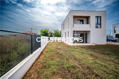 Vila individuala P+1E - 3 dormitoare + birou, teren 450 mp, Branesti - Branesti