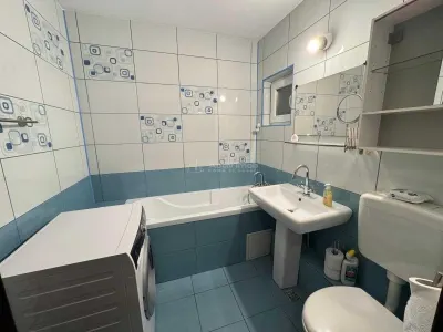 Appartement 3 Chambres avec Distribution Dégagée et Chauffage Individuel – Vitan - foto 8