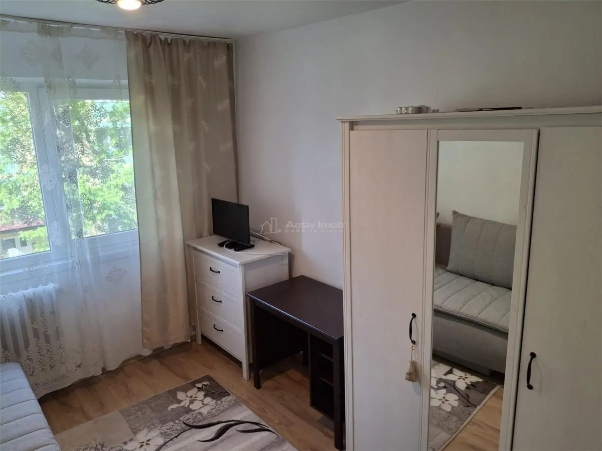 Apartment with 3 bedrooms for rent 50 sqm in Resita, Micro II area - foto 5