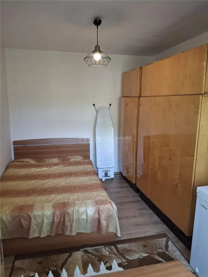 Apartment with 3 bedrooms for rent 50 sqm in Resita, Micro II area - foto 8