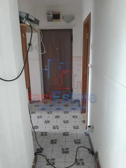 Appartement 2 Pièces, Disposition Indépendante, 58 m², Bd. Independentei – 3e Étage, Chauffage Individuel - foto 3
