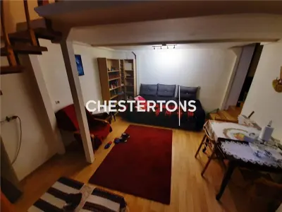 Exclusiva vivienda de 2 dormitorios con salón, patio cerca del Parque Carol - foto 5
