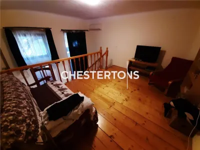 Exclusiva vivienda de 2 dormitorios con salón, patio cerca del Parque Carol - foto 7