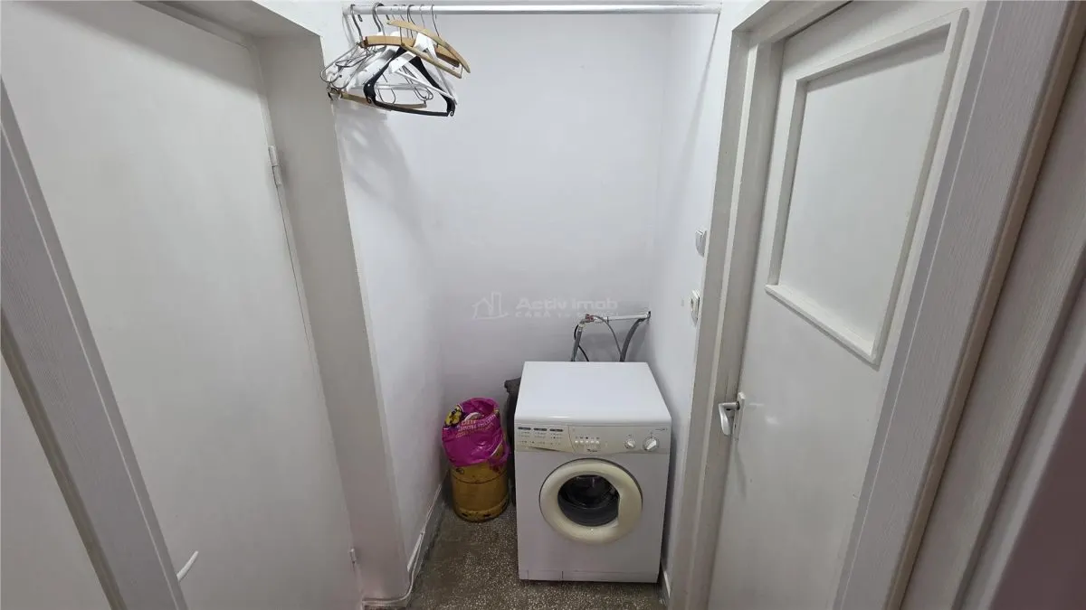 Apartment with 2 bedrooms for sale 47 sqm in Oravita, Central area - foto 11