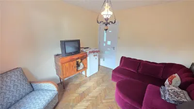 Apartment with 2 bedrooms for sale 47 sqm in Oravita, Central area - foto 4