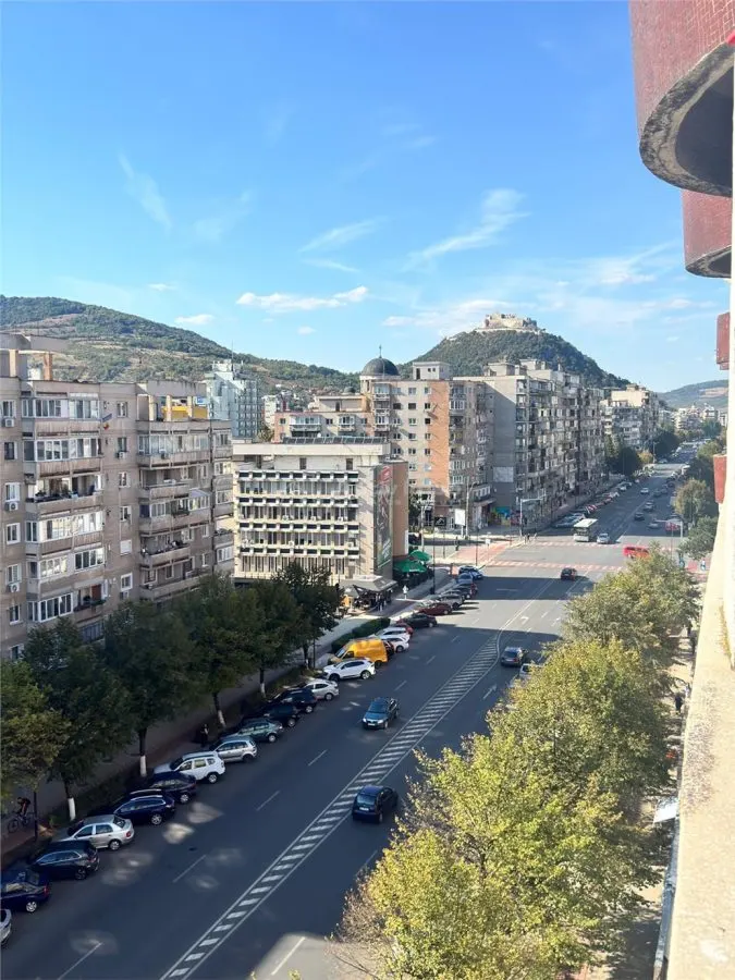 2-Bedroom Apartment - Decebal - 7th Floor - foto 1