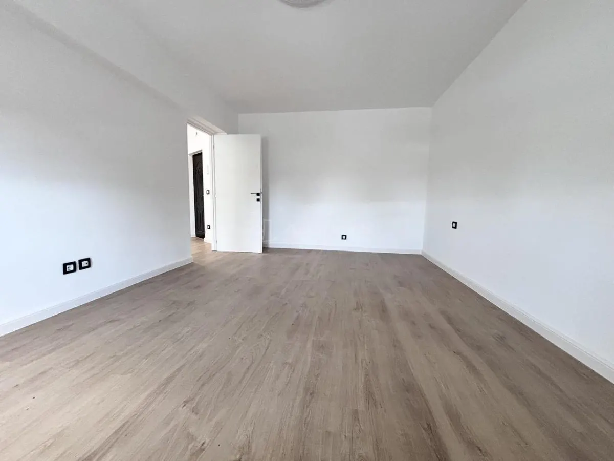 Apartamento de Dos Dormitorios Separado - Reformado - Calle Octavian Goga - foto 2